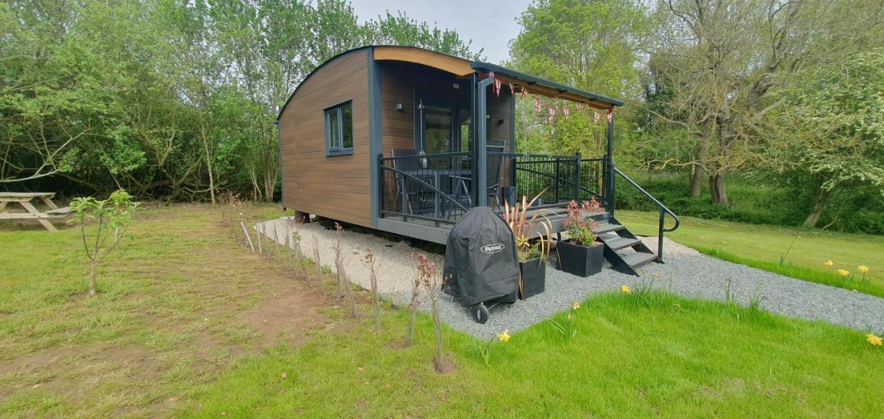 Peppercorn Pod At Beck House Glamping Hotel Salmonby Exterior foto