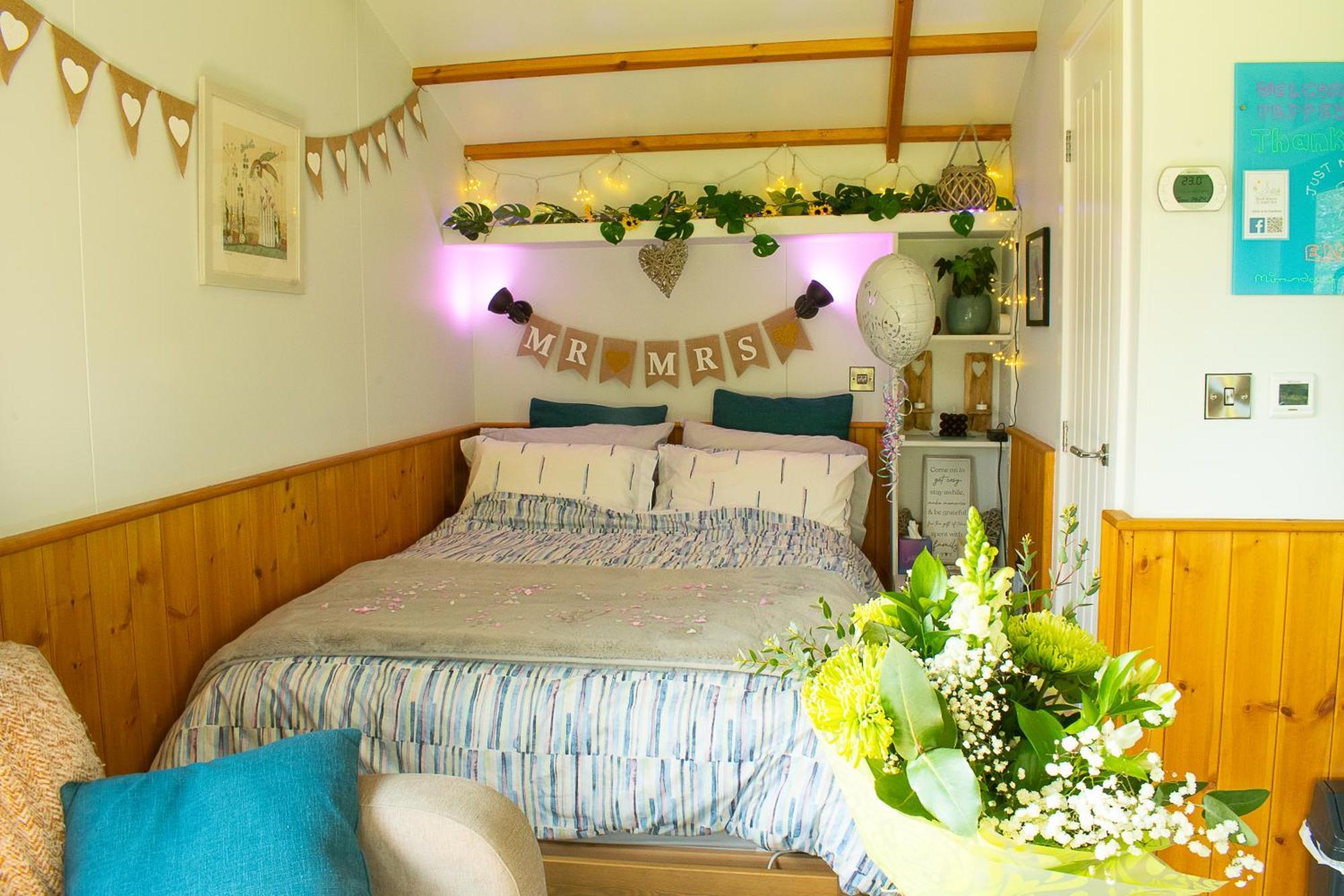 Peppercorn Pod At Beck House Glamping Hotel Salmonby Exterior foto